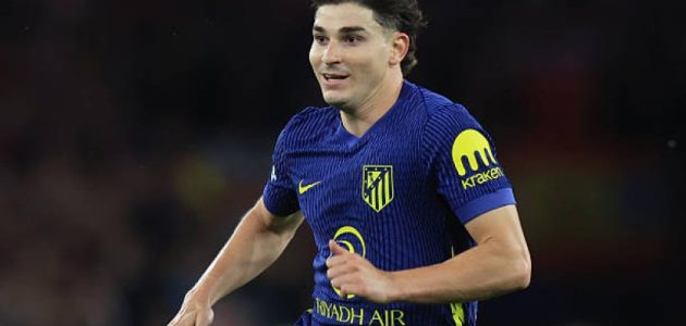 برشلونة يتحرك لحسم صفقة ألفاريز قبل كأس العالم